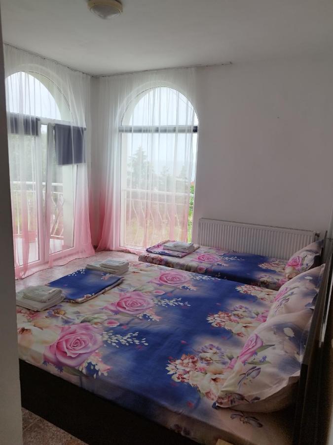 Family Hotel Kentavar 2 Byala  Eksteriør billede